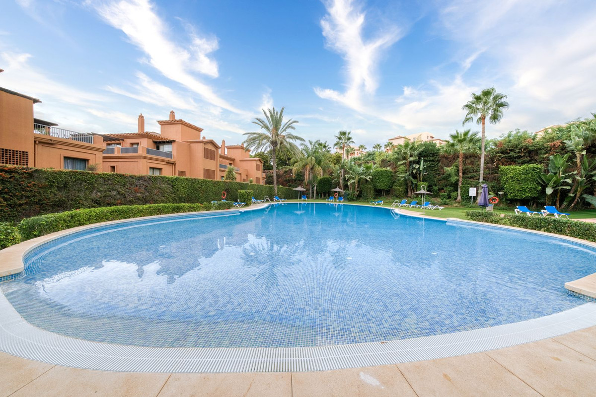 Appartement te koop in Estepona | 2 slaapkamers H5155078