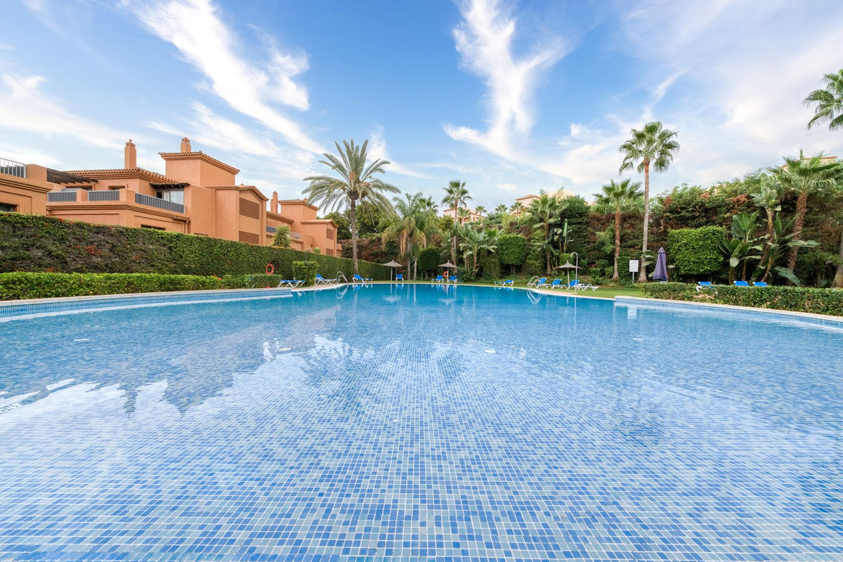 Appartement te koop in Estepona | 2 slaapkamers H5155078