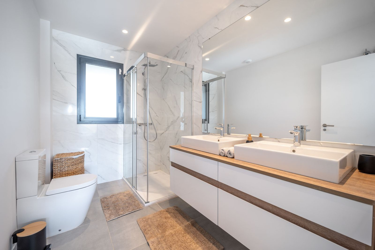 Appartement te koop in Estepona | 2 slaapkamers H5156251