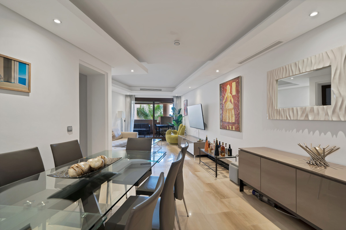 Appartement te koop in Estepona | 3 slaapkamers H5157919