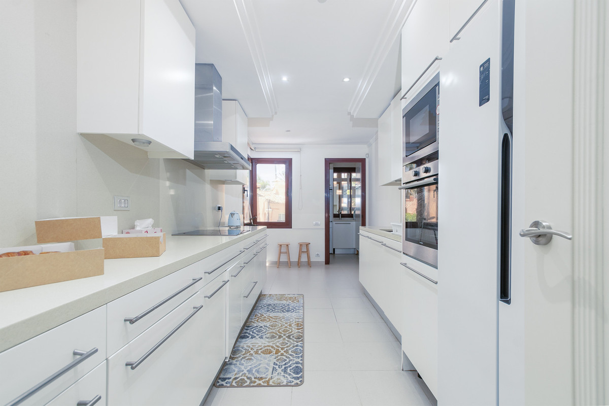 Appartement te koop in Estepona | 3 slaapkamers H5159005