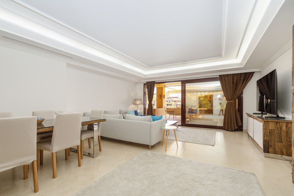 Appartement te koop in Estepona | 3 slaapkamers H5159005