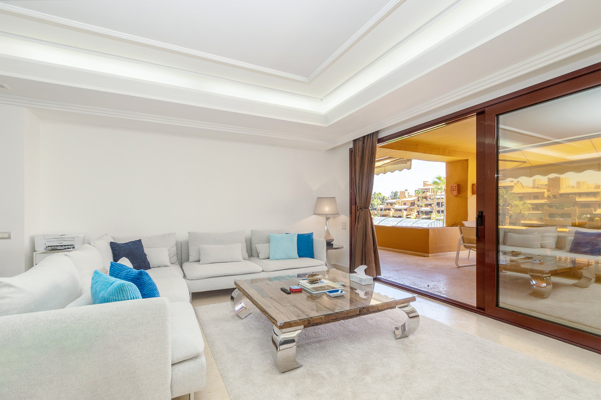 Appartement te koop in Estepona | 3 slaapkamers H5159005