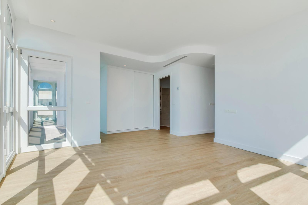 Penthouse te koop in Estepona | 3 slaapkamers H5159074
