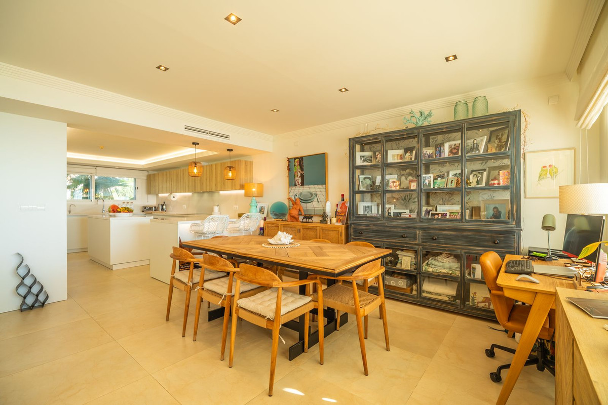 Penthouse te koop in Estepona | 3 slaapkamers H5159263