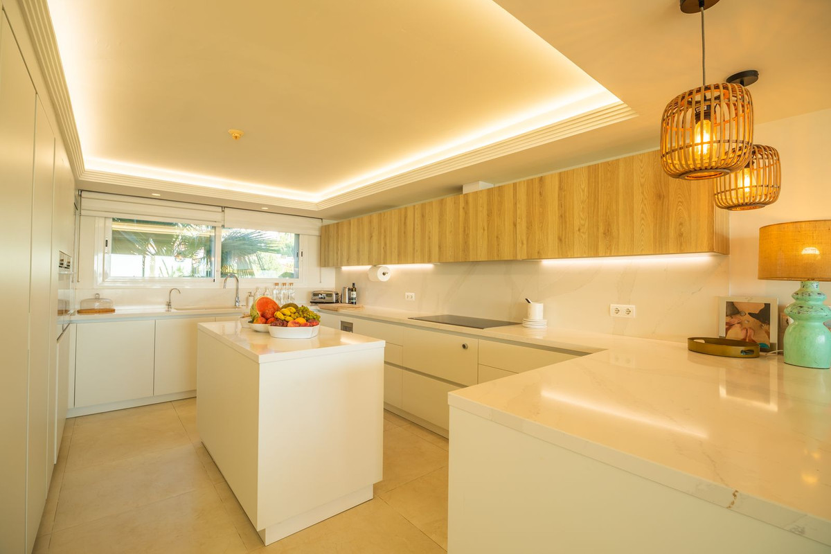 Penthouse te koop in Estepona | 3 slaapkamers H5159263