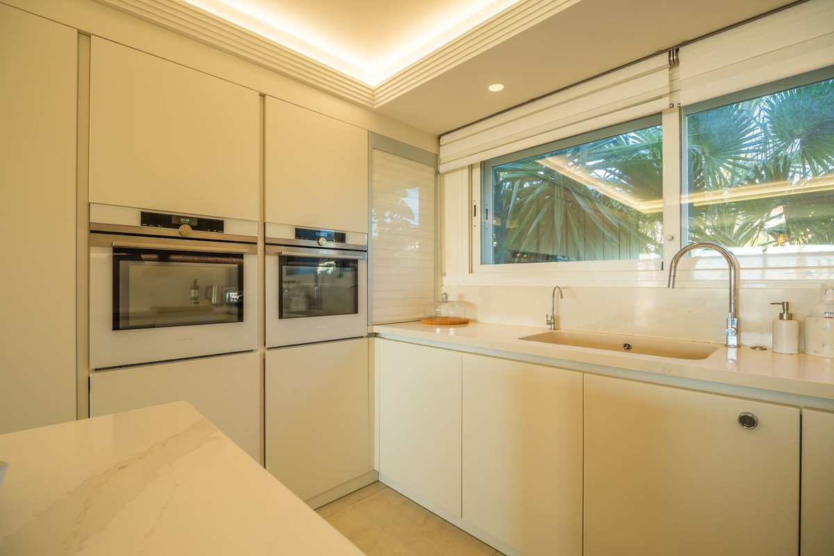 Penthouse te koop in Estepona | 3 slaapkamers H5159263