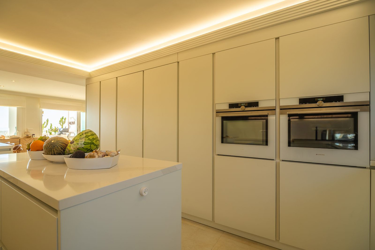 Penthouse te koop in Estepona | 3 slaapkamers H5159263