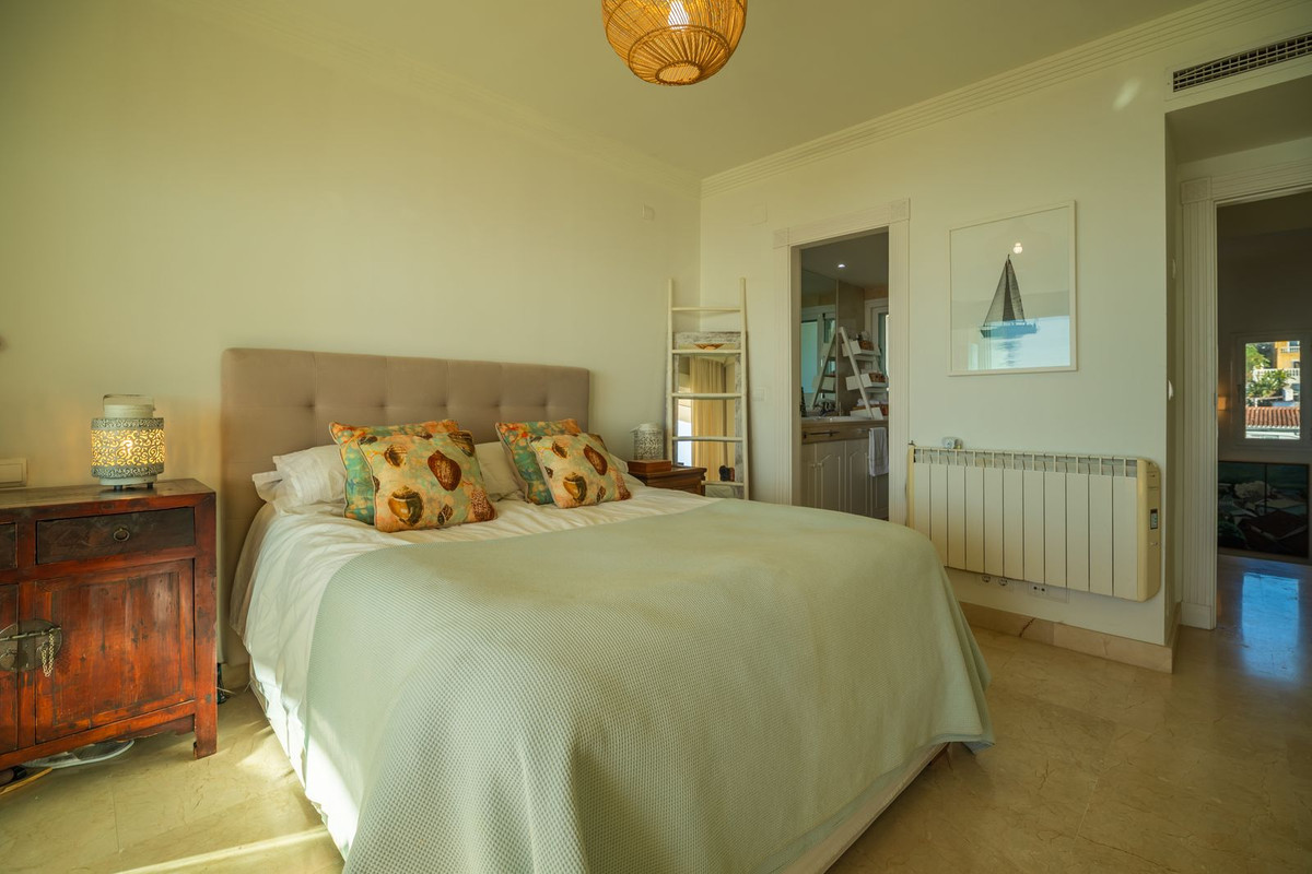Penthouse te koop in Estepona | 3 slaapkamers H5159263