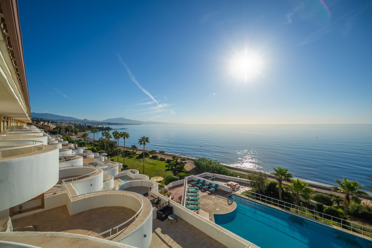 Penthouse te koop in Estepona | 3 slaapkamers H5159263
