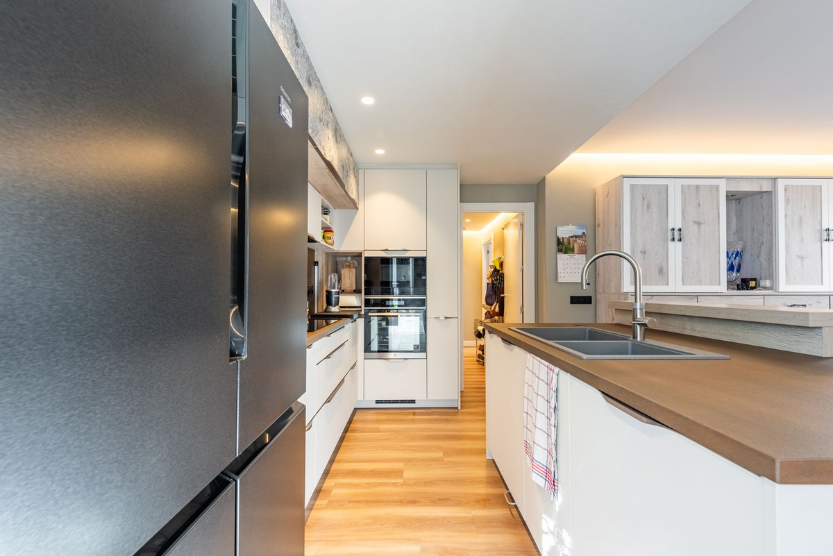 Appartement te koop in Estepona | 4 slaapkamers H5159548
