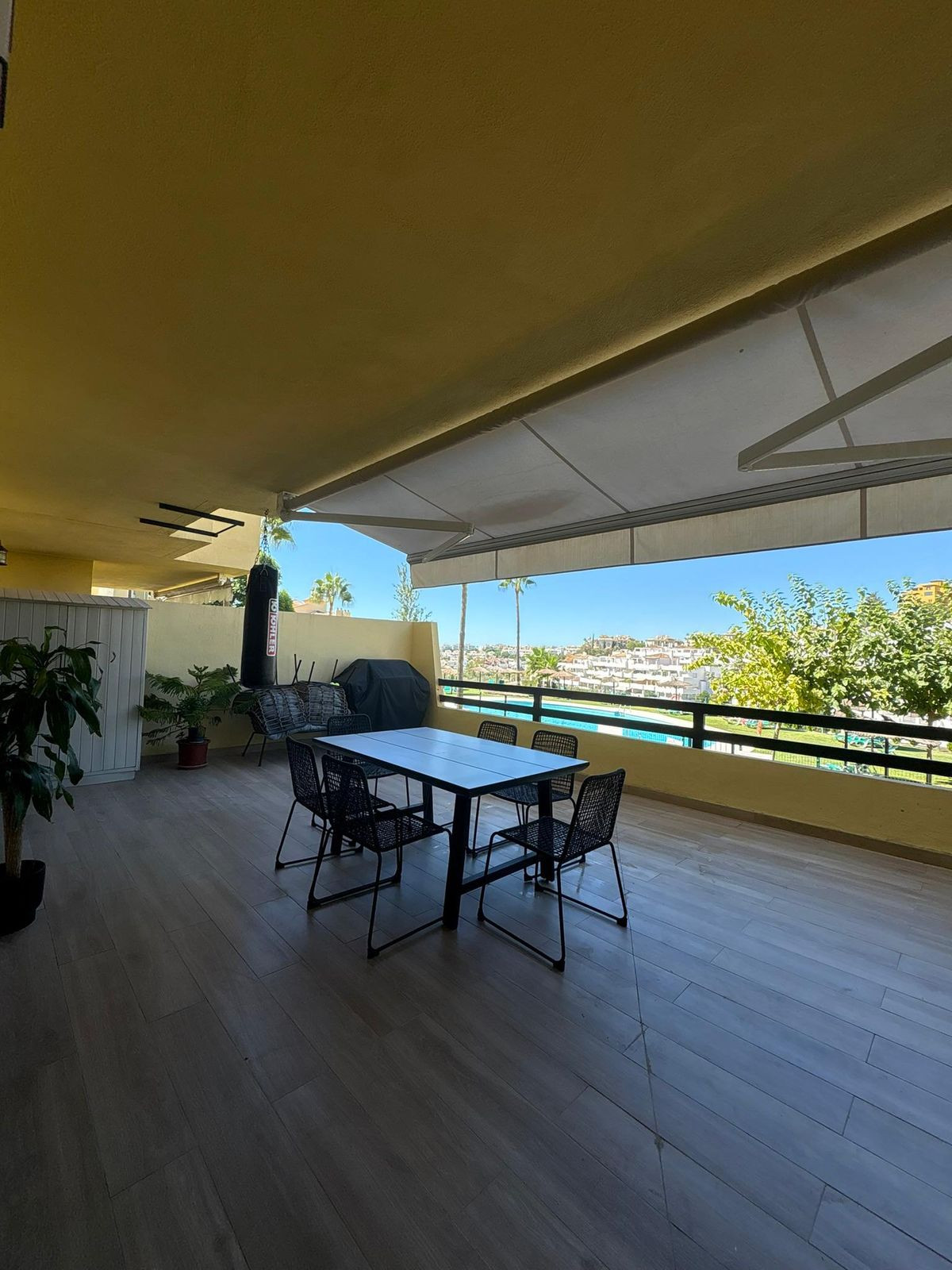 Appartement te koop in Estepona | 2 slaapkamers H5160181