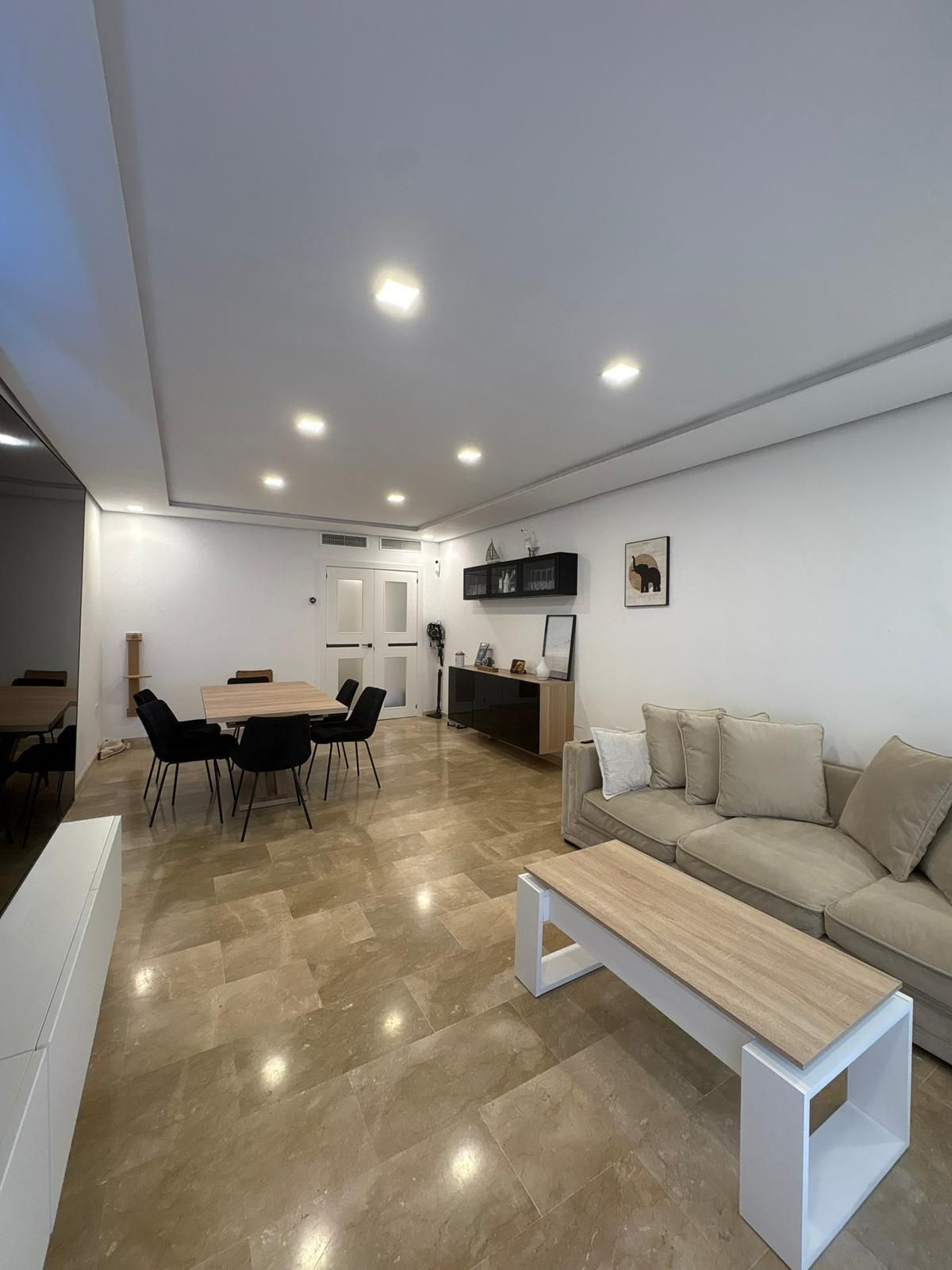 Appartement te koop in Estepona | 2 slaapkamers H5160181
