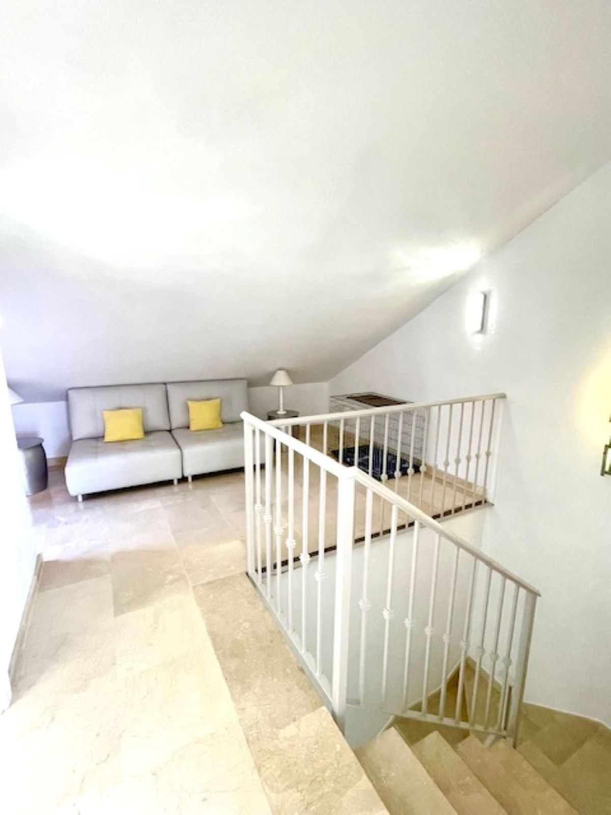Appartement te koop in Estepona | 3 slaapkamers H5160226