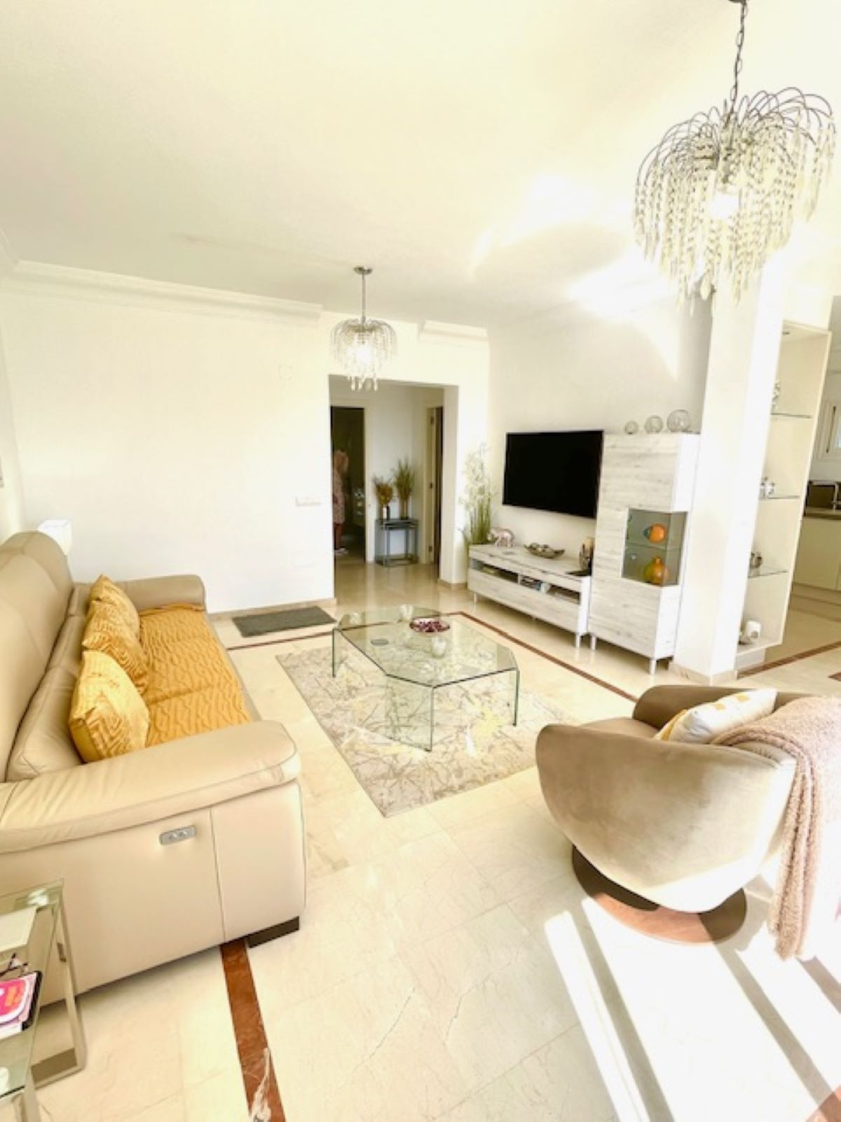 Appartement te koop in Estepona | 3 slaapkamers H5160226