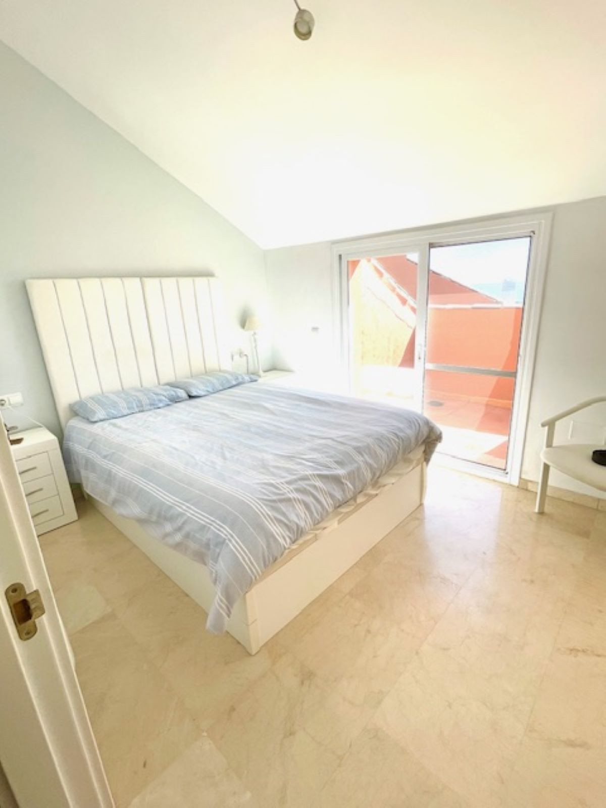 Appartement te koop in Estepona | 3 slaapkamers H5160226