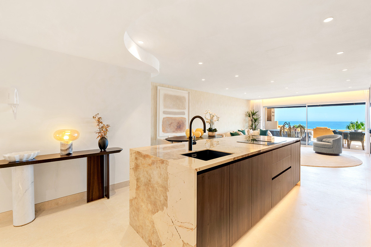 Appartement te koop in Estepona | 4 slaapkamers H5166178