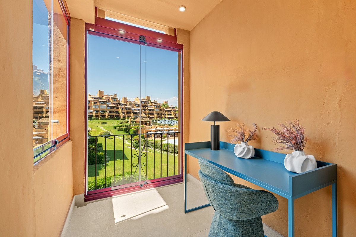 Appartement te koop in Estepona | 4 slaapkamers H5166178