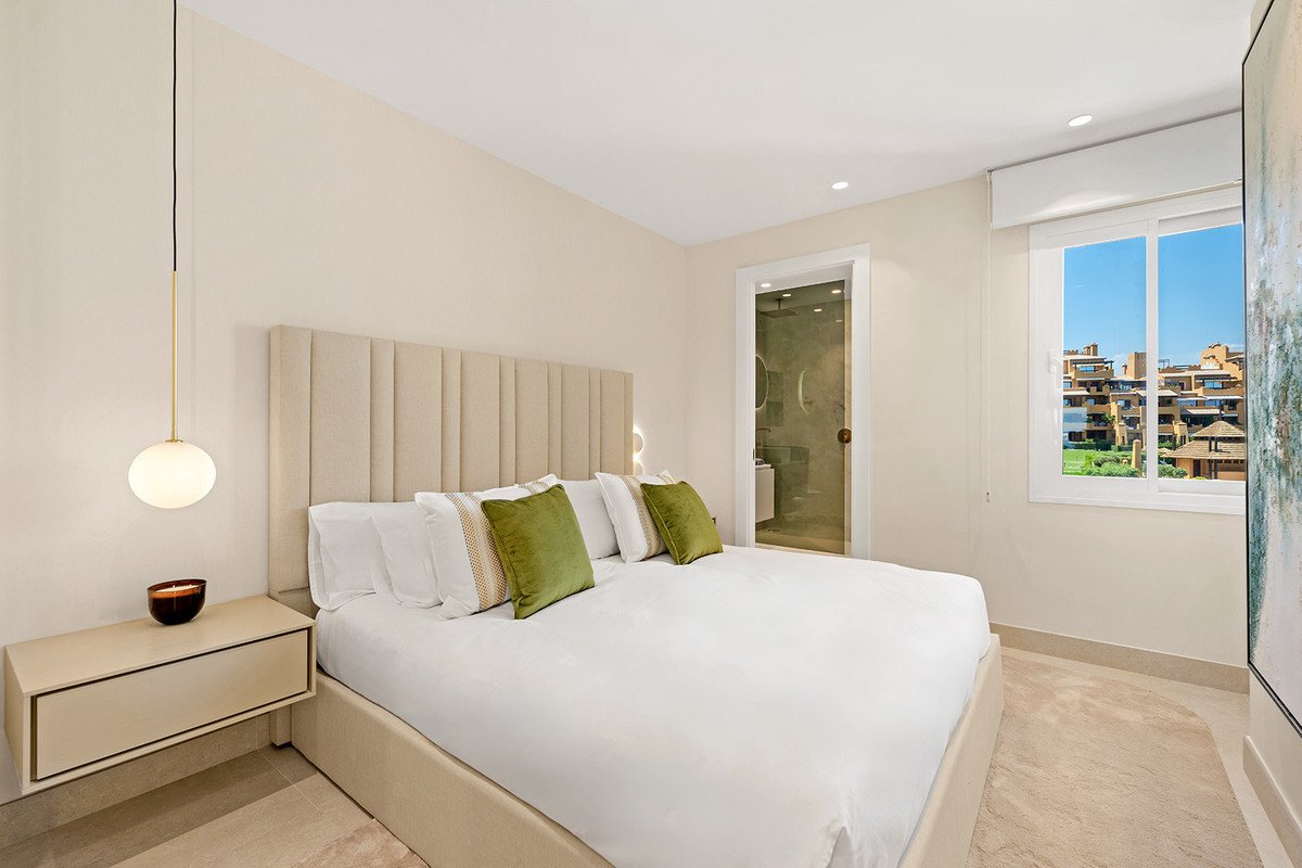 Appartement te koop in Estepona | 4 slaapkamers H5166178