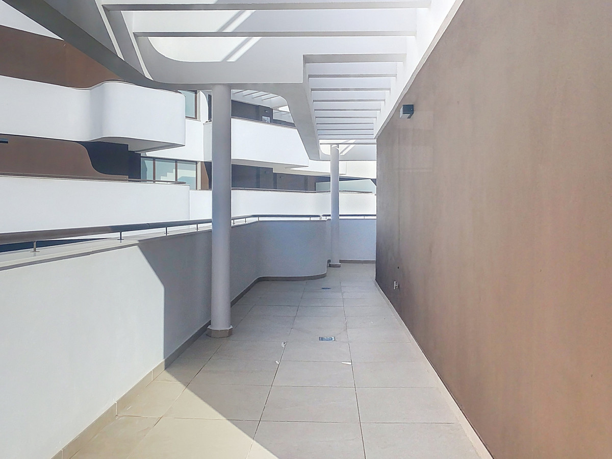 Appartement te koop in Estepona | 3 slaapkamers H5201986