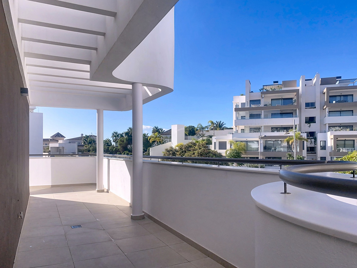 Appartement te koop in Estepona | 3 slaapkamers H5201986