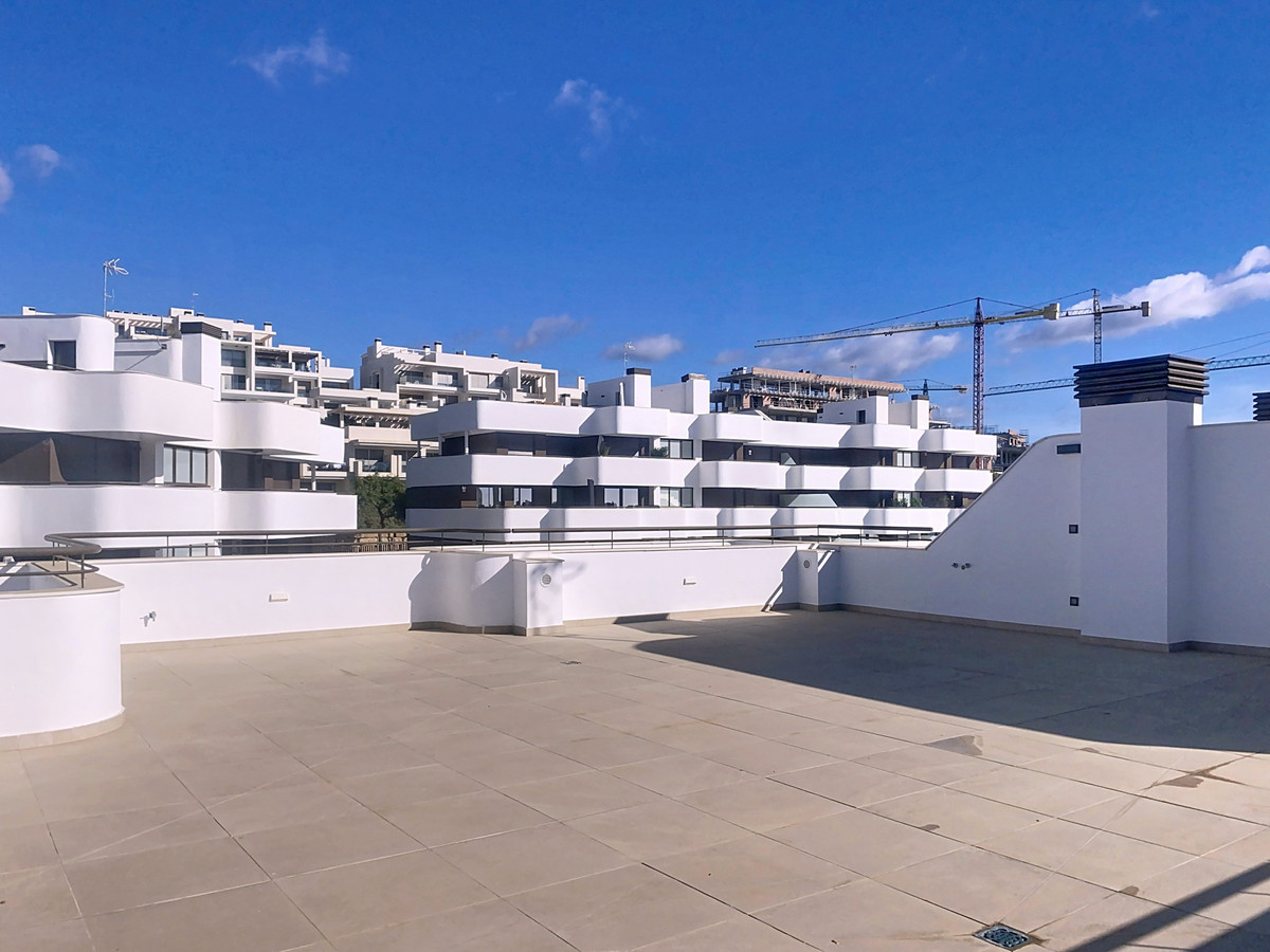 Appartement te koop in Estepona | 3 slaapkamers H5201986
