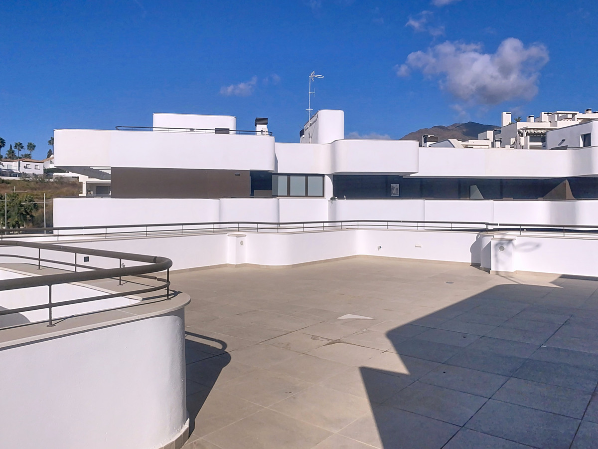 Appartement te koop in Estepona | 3 slaapkamers H5201986