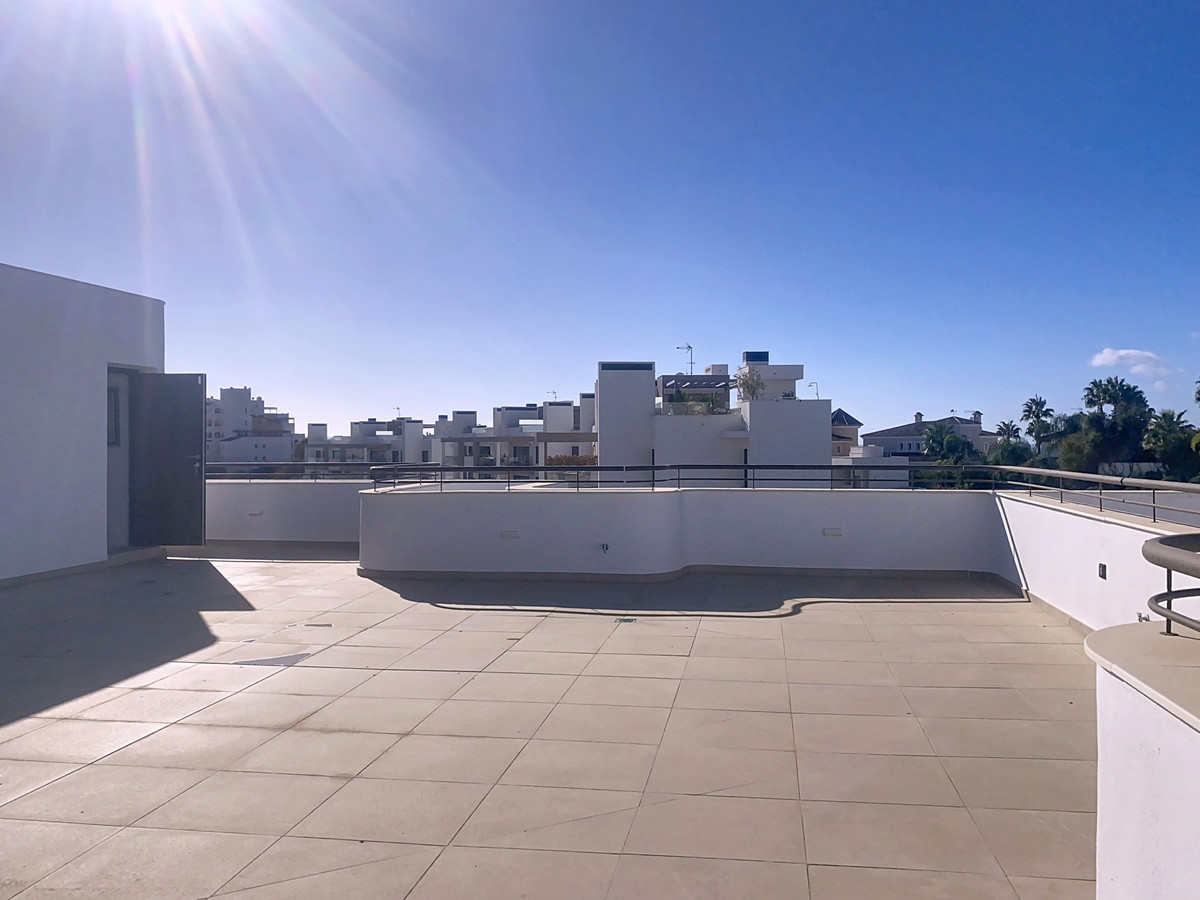 Appartement te koop in Estepona | 3 slaapkamers H5201986