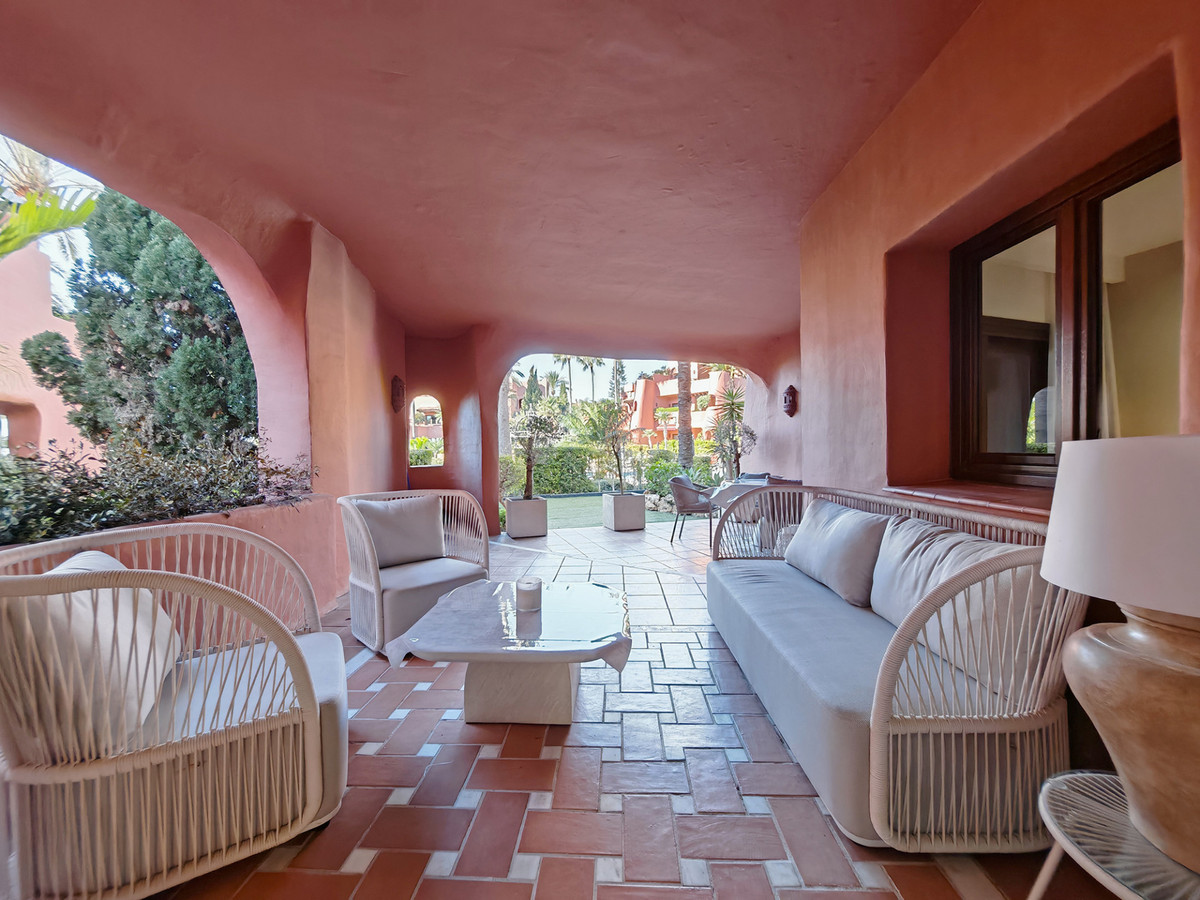 Appartement te koop in Estepona | 3 slaapkamers H5209327