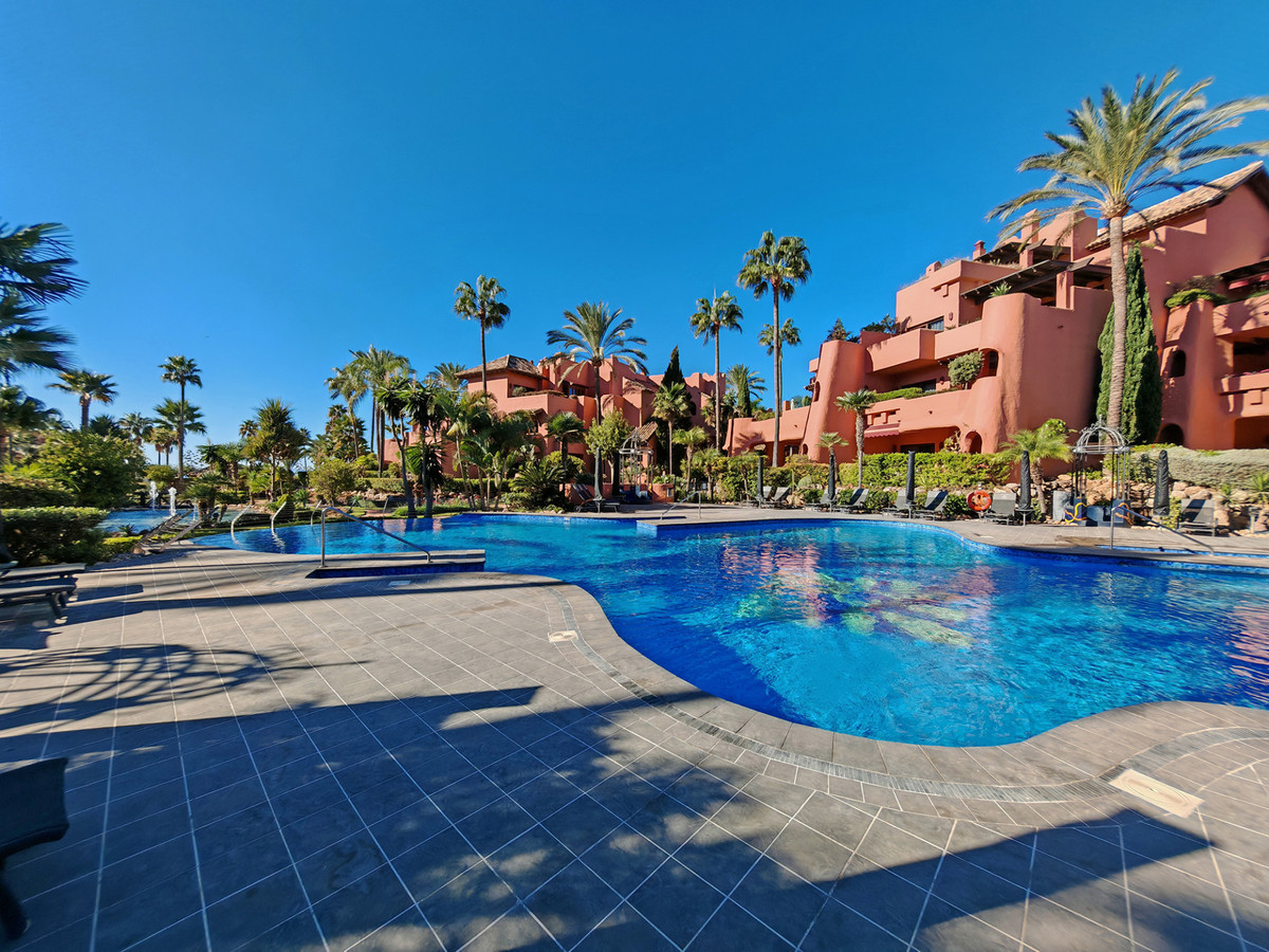 Appartement te koop in Estepona | 3 slaapkamers H5209327