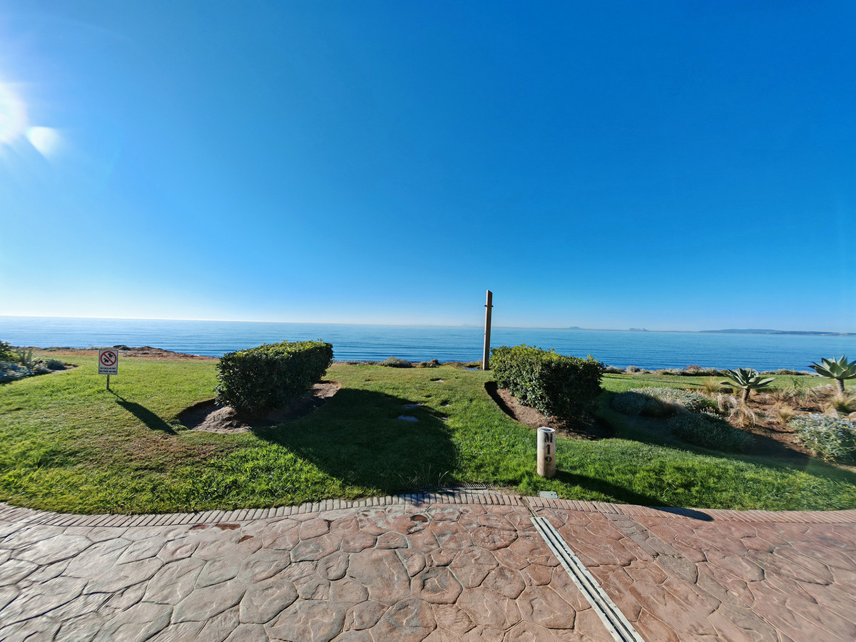 Appartement te koop in Estepona | 3 slaapkamers H5209327