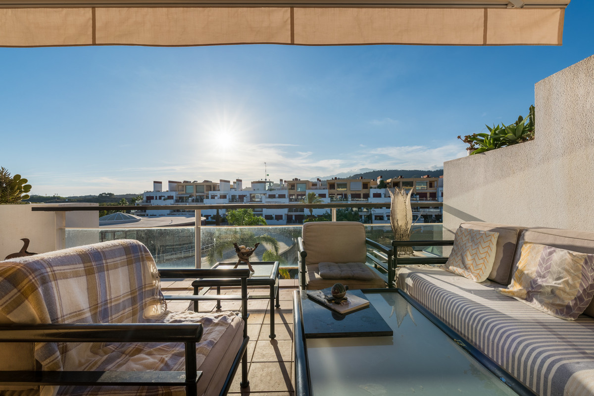 Appartement te koop in Estepona | 2 slaapkamers H5213683