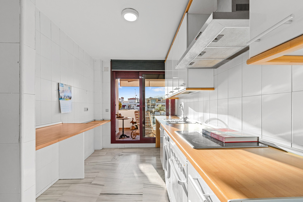 Appartement te koop in Estepona | 2 slaapkamers H5213683