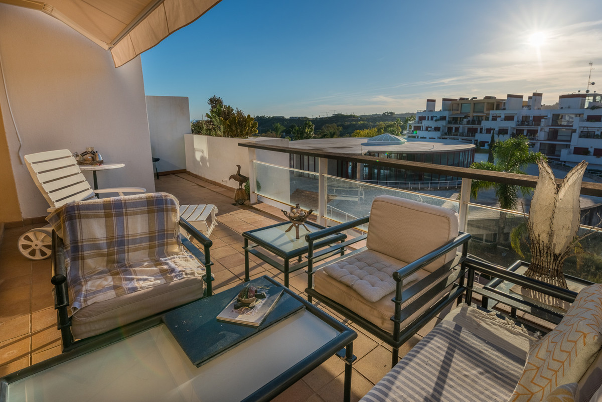 Appartement te koop in Estepona | 2 slaapkamers H5213683