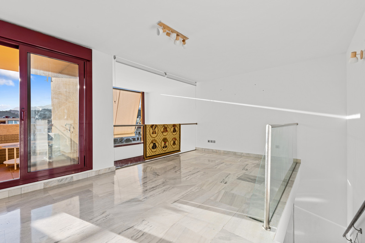 Appartement te koop in Estepona | 2 slaapkamers H5213683