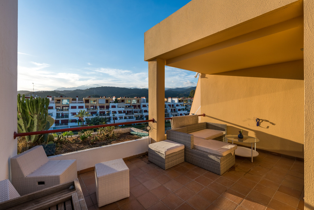 Appartement te koop in Estepona | 2 slaapkamers H5213683