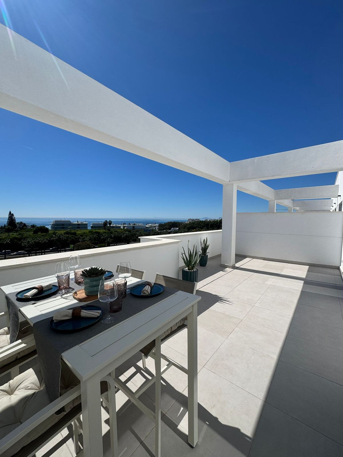 Penthouse te koop in Estepona | 2 slaapkamers H5219308
