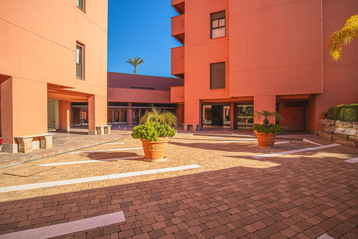 Property main view 60