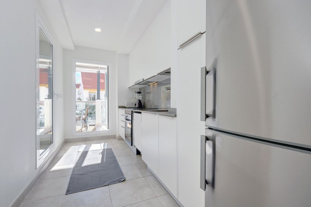 Appartement te koop in Estepona | 3 slaapkamers H5226841