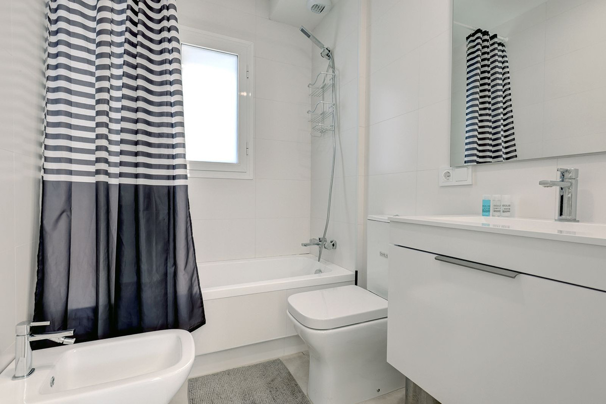 Appartement te koop in Estepona | 3 slaapkamers H5226841