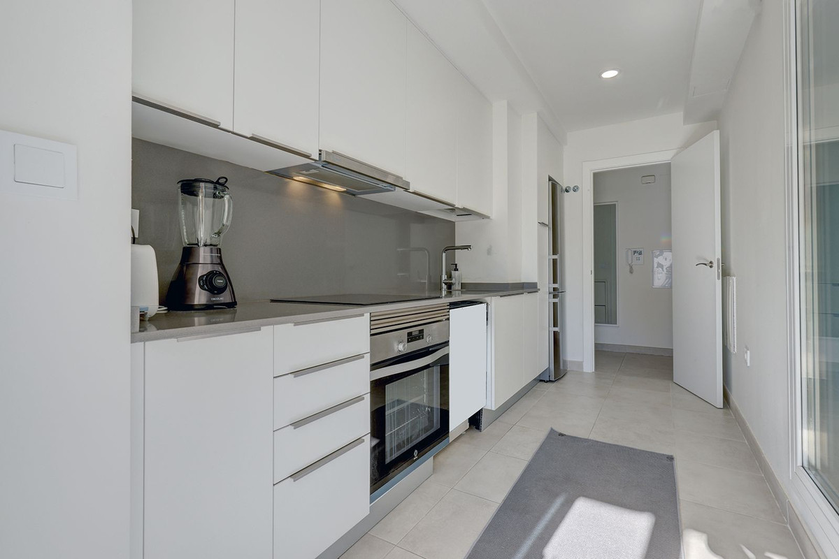 Appartement te koop in Estepona | 3 slaapkamers H5226841