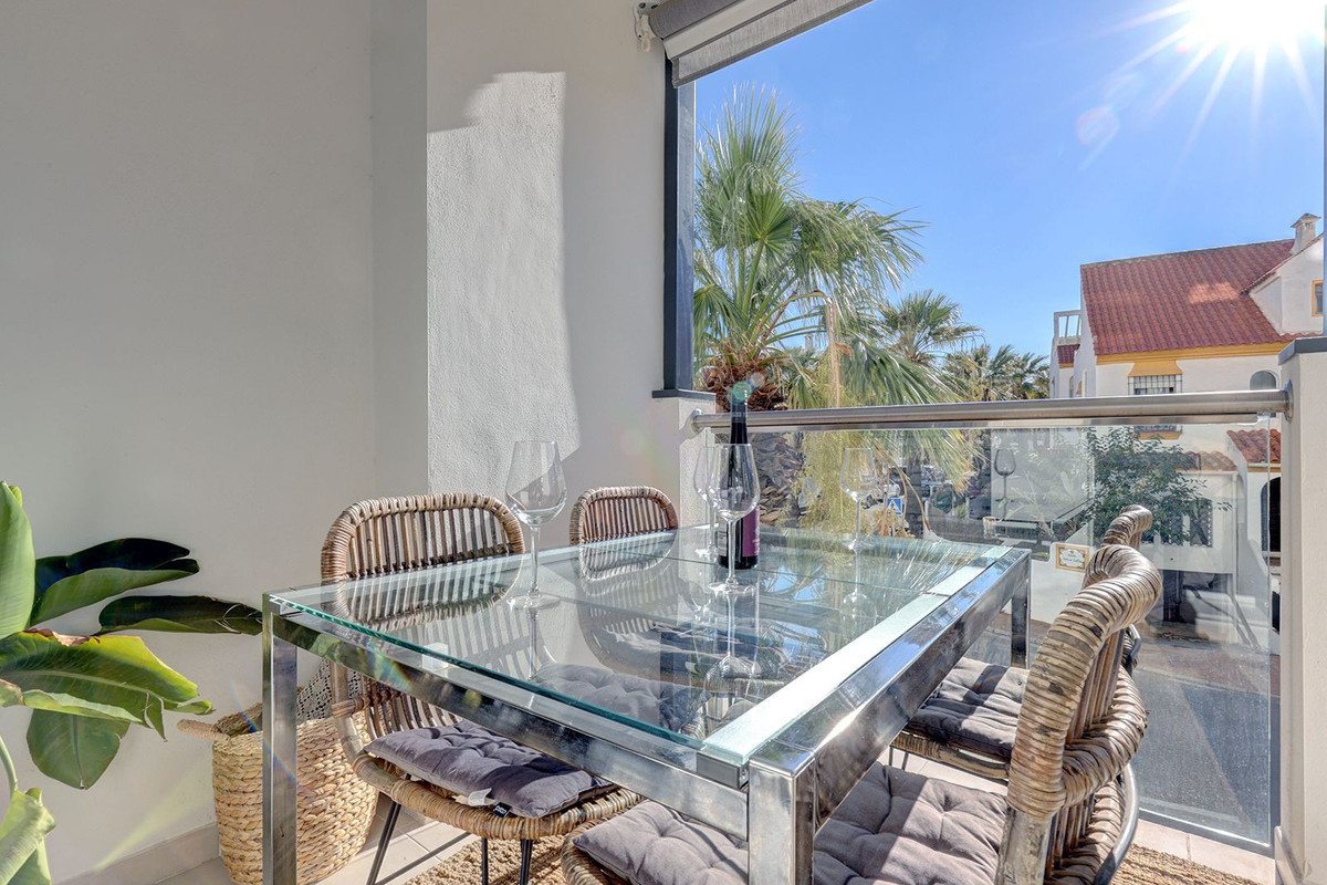 Appartement te koop in Estepona | 3 slaapkamers H5226841