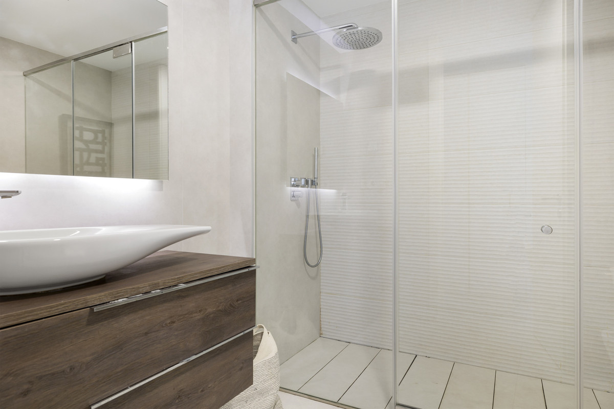 Appartement te koop in Estepona | 3 slaapkamers H5227999