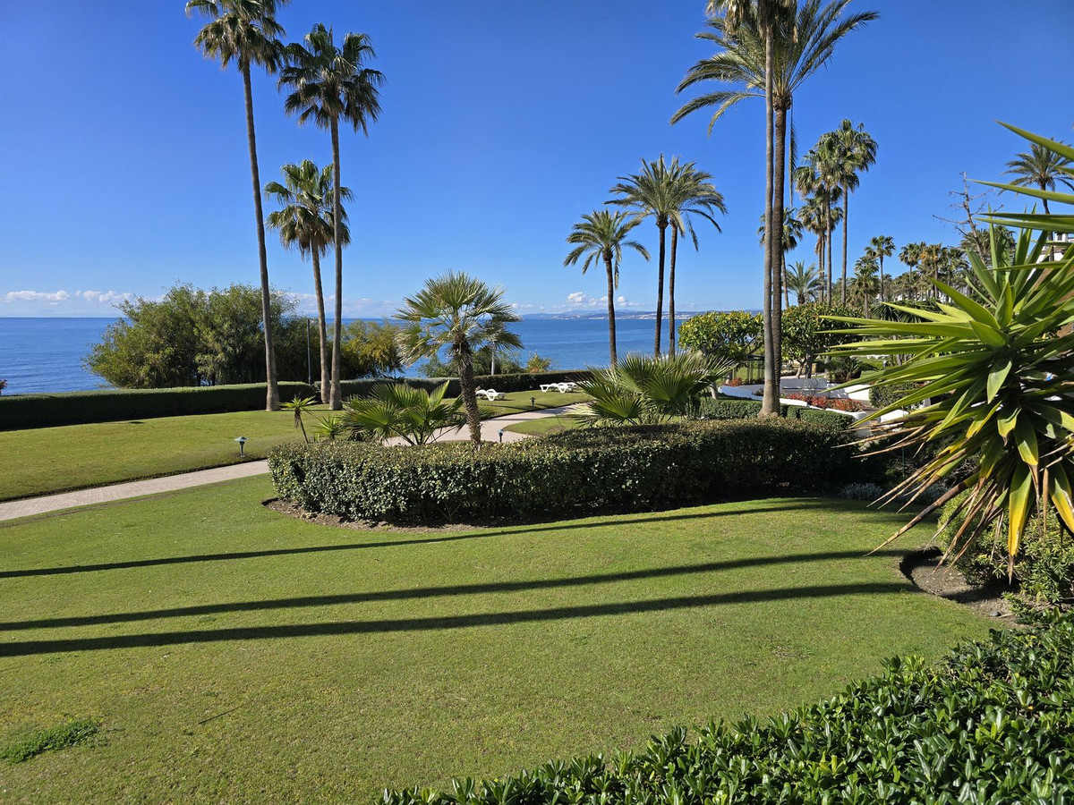Appartement te koop in Estepona | 3 slaapkamers H5237518