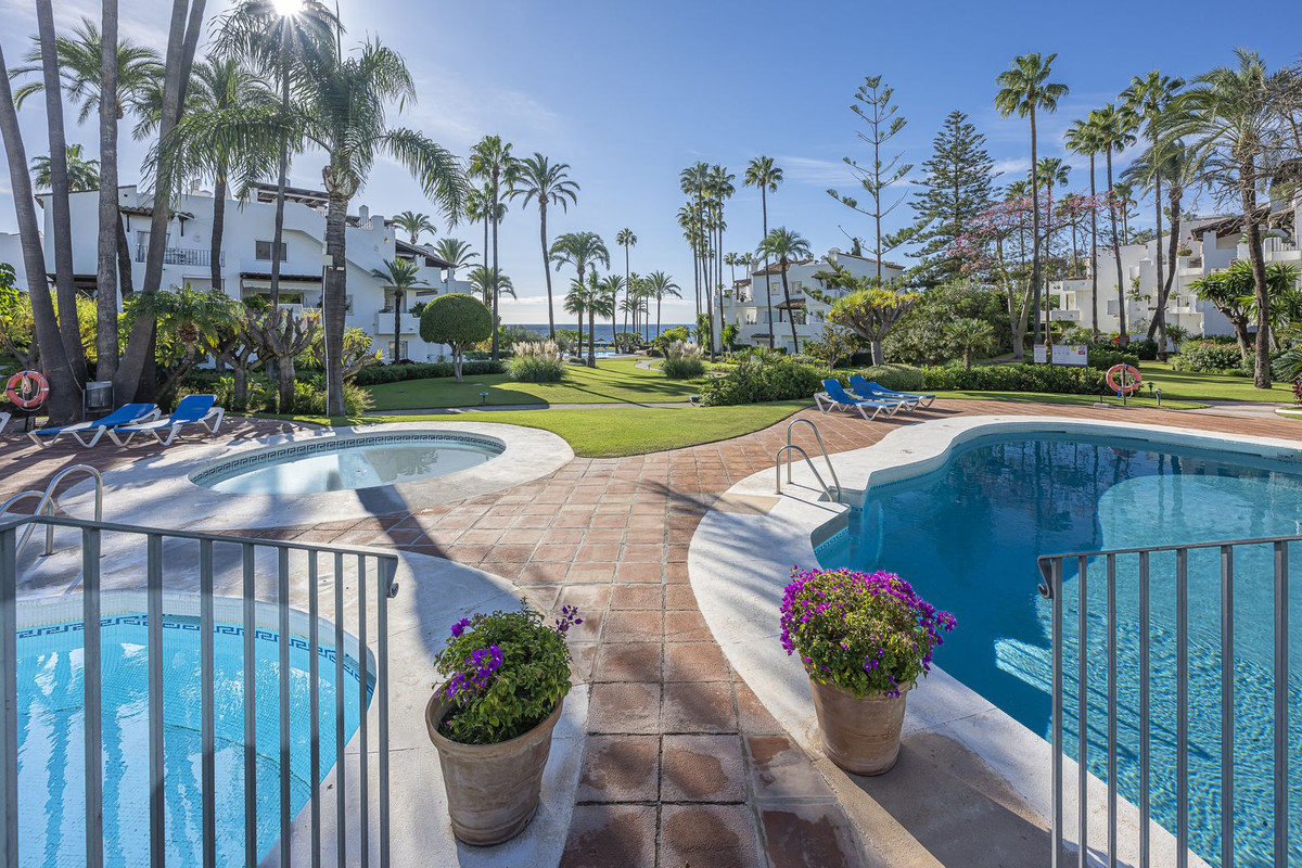 Appartement te koop in Estepona | 3 slaapkamers H5237518