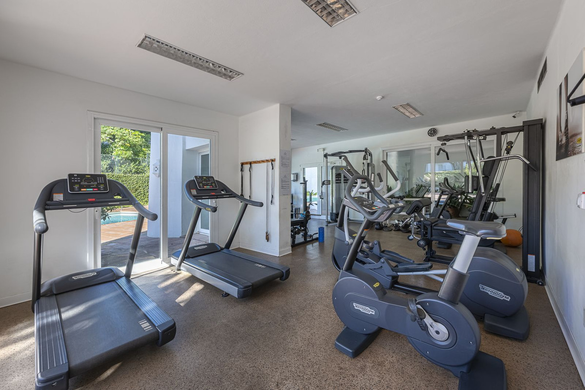 Appartement te koop in Estepona | 3 slaapkamers H5237518
