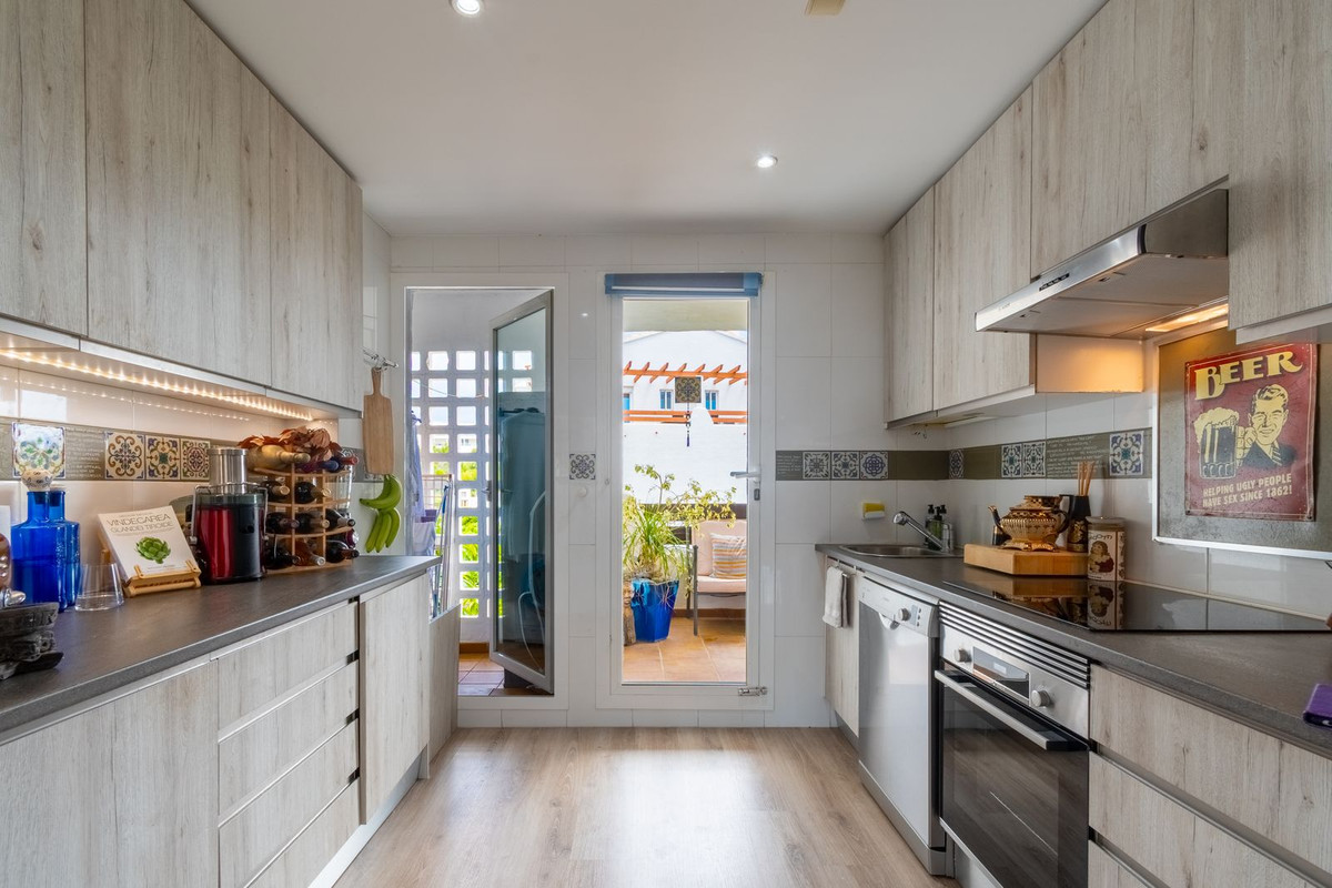 Appartement te koop in Estepona | 3 slaapkamers H5240245