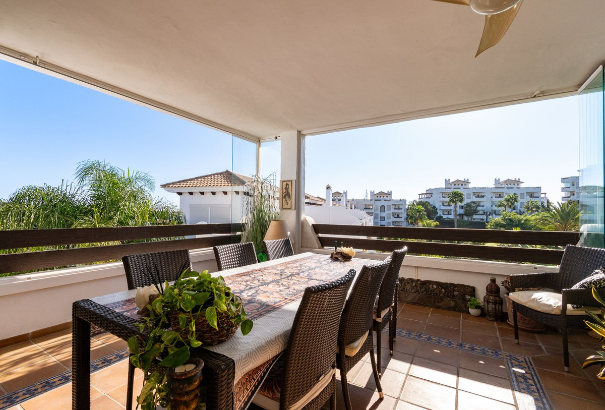 Appartement te koop in Estepona | 3 slaapkamers H5240245