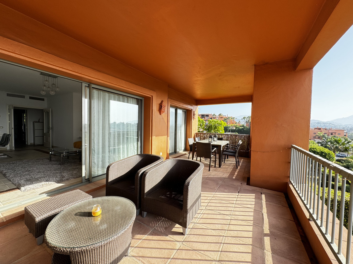 Appartement te koop in Estepona | 2 slaapkamers H5244364