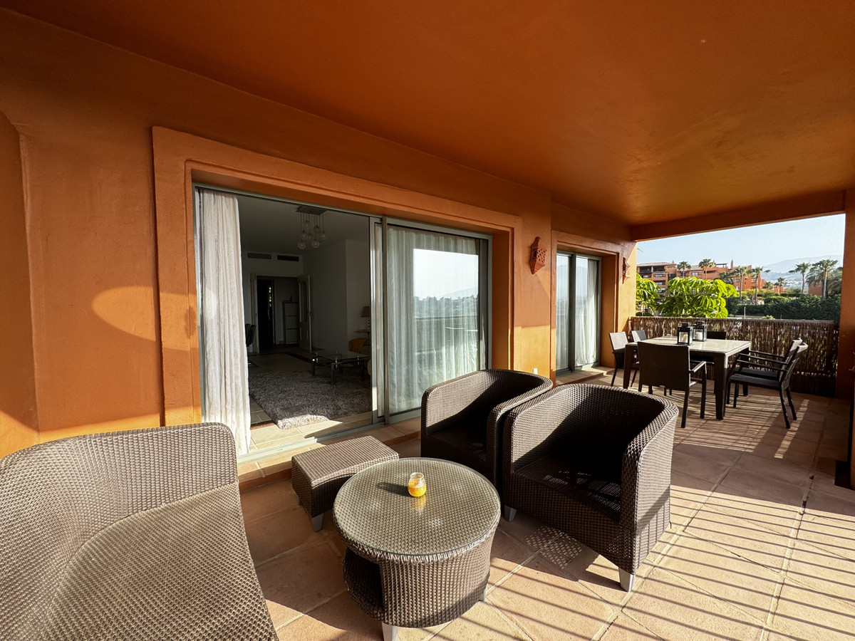 Appartement te koop in Estepona | 2 slaapkamers H5244364